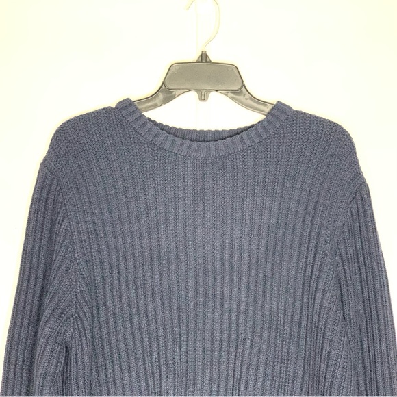 Slate & Stone Textured Weave Crew Neck Sweater in Navy - Picture 3 of 10
